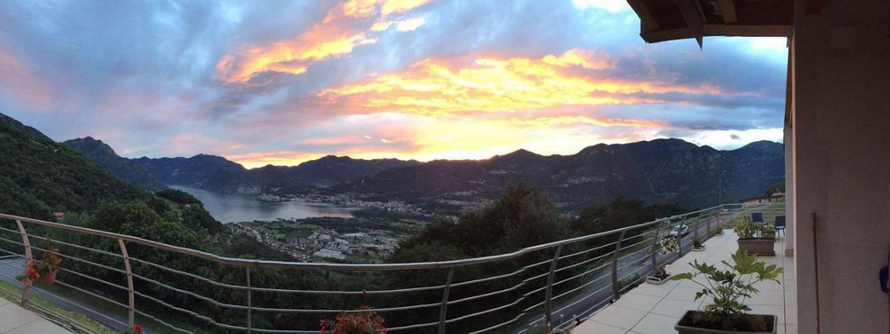 Alveare sul lago Pisogne Esterno foto