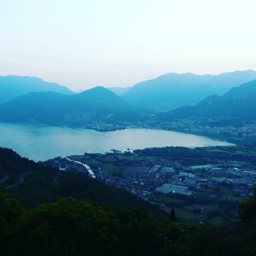 Alveare sul lago Pisogne Esterno foto